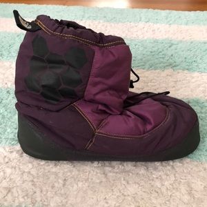 Purple warm up boots